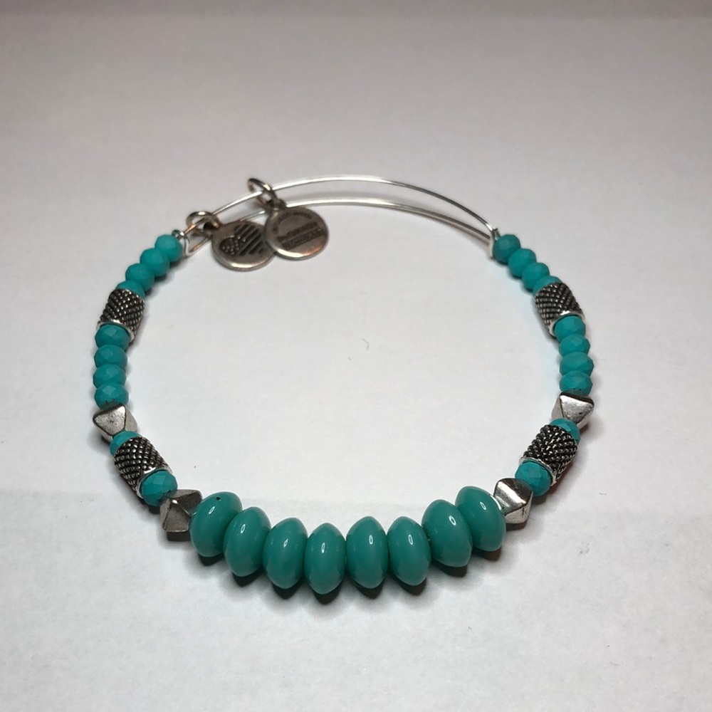 Turquoise & silver beaded bracelet